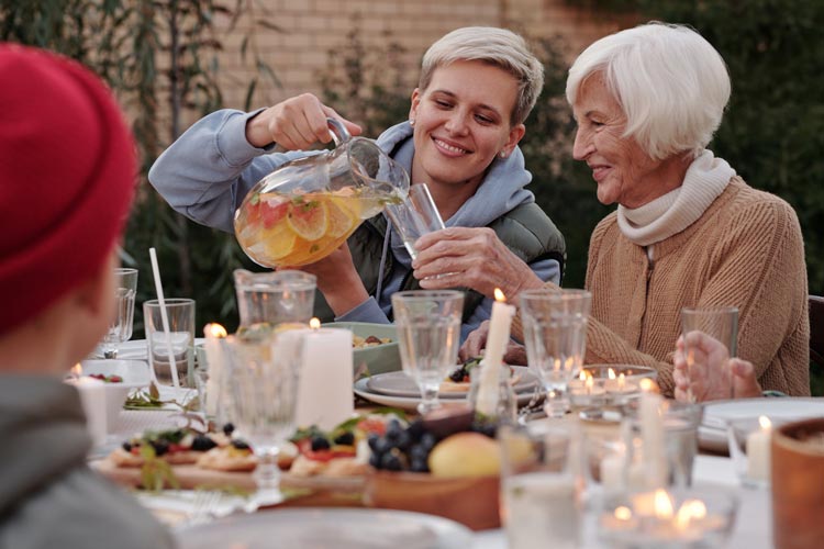 events-ladies-lunch-750x500